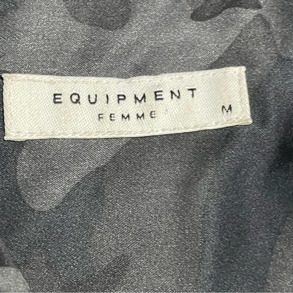 Equipment Femme Camo Button Down Shirt Size M - Picture 10 of 11